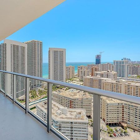 Апартаменты Luxury With Stunning View, Balcony, Amazing Pools Голливуд Экстерьер фото