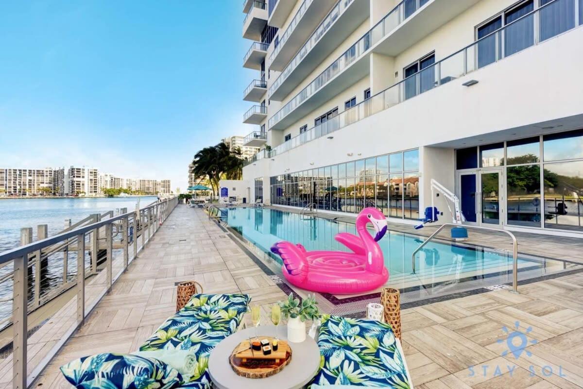 Апартаменты Luxury With Stunning View, Balcony, Amazing Pools Голливуд Экстерьер фото