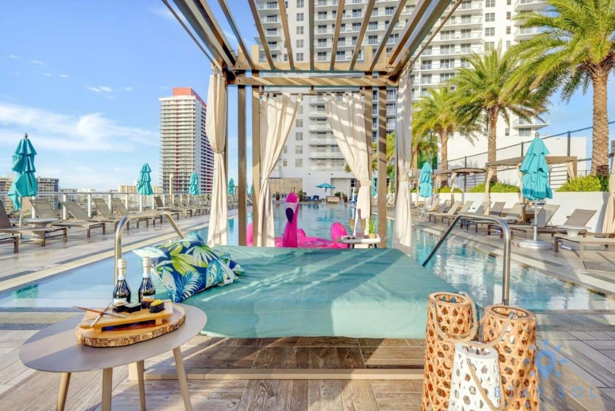 Апартаменты Luxury With Stunning View, Balcony, Amazing Pools Голливуд Экстерьер фото