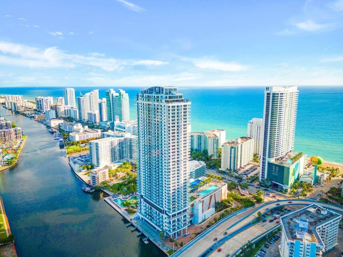 Апартаменты Luxury With Stunning View, Balcony, Amazing Pools Голливуд Экстерьер фото